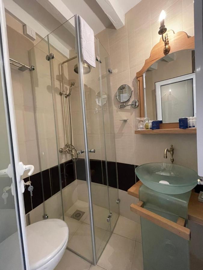 Garni Hotel Oblacinsko Jezero Oblacina Ngoại thất bức ảnh