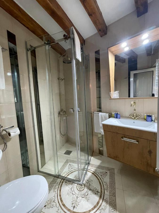 Garni Hotel Oblacinsko Jezero Oblacina Ngoại thất bức ảnh