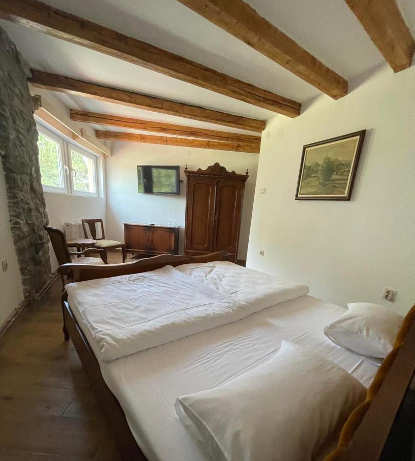 Garni Hotel Oblacinsko Jezero Oblacina Ngoại thất bức ảnh