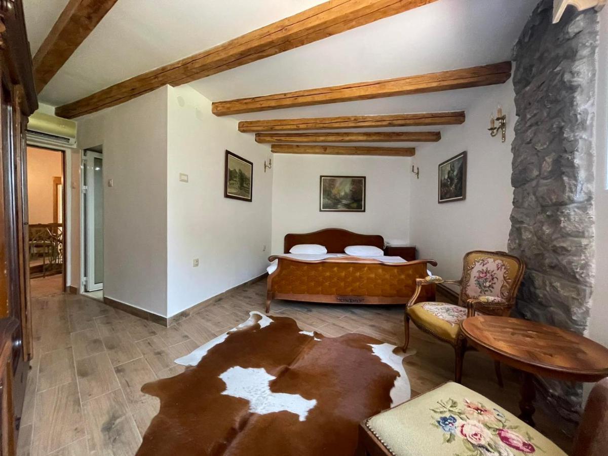Garni Hotel Oblacinsko Jezero Oblacina Ngoại thất bức ảnh
