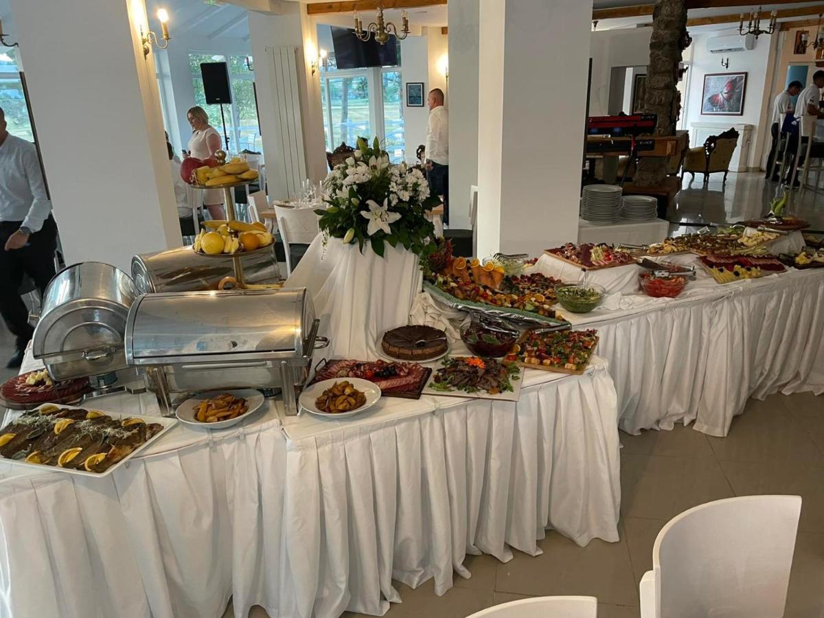 Garni Hotel Oblacinsko Jezero Oblacina Ngoại thất bức ảnh