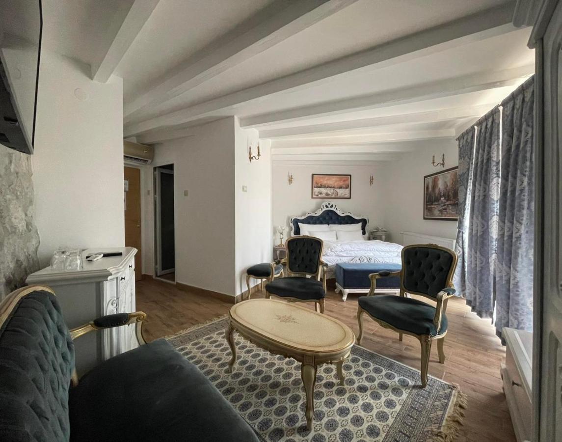 Garni Hotel Oblacinsko Jezero Oblacina Ngoại thất bức ảnh