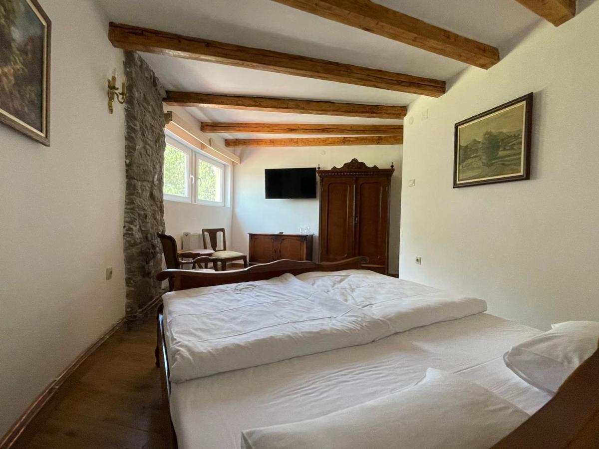Garni Hotel Oblacinsko Jezero Oblacina Ngoại thất bức ảnh