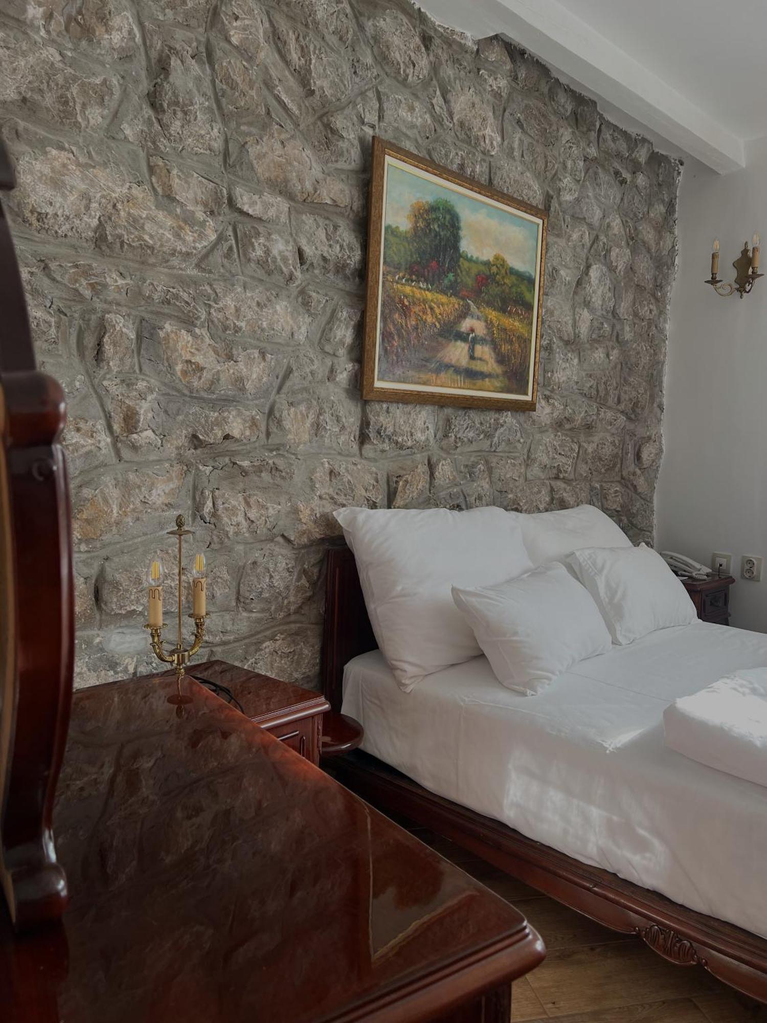 Garni Hotel Oblacinsko Jezero Oblacina Ngoại thất bức ảnh