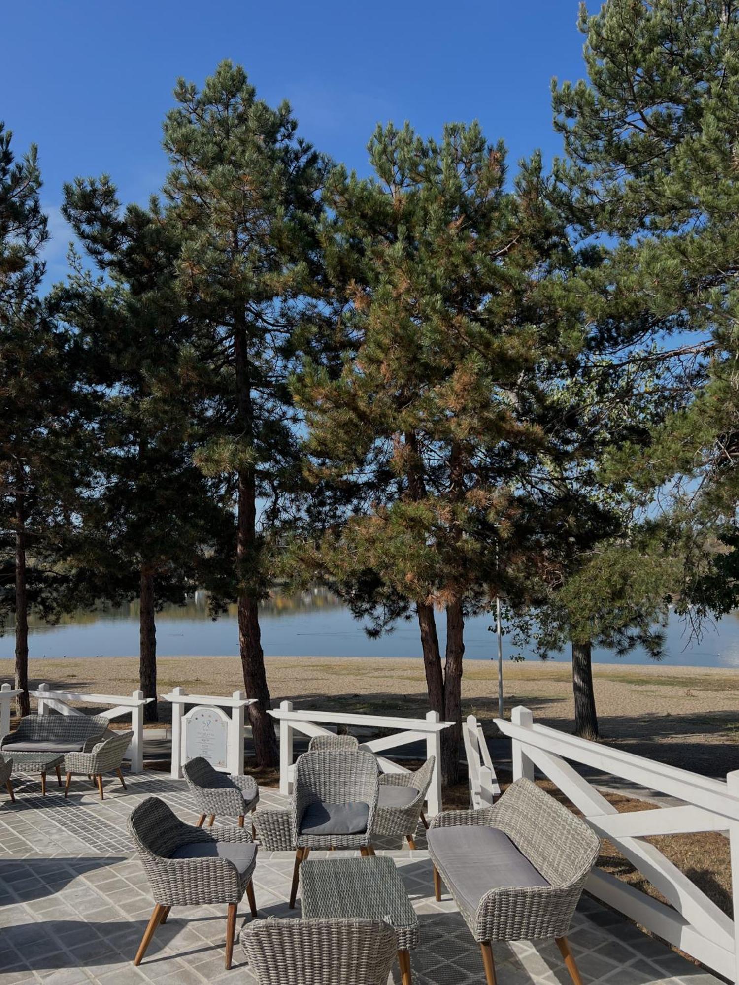 Garni Hotel Oblacinsko Jezero Oblacina Ngoại thất bức ảnh