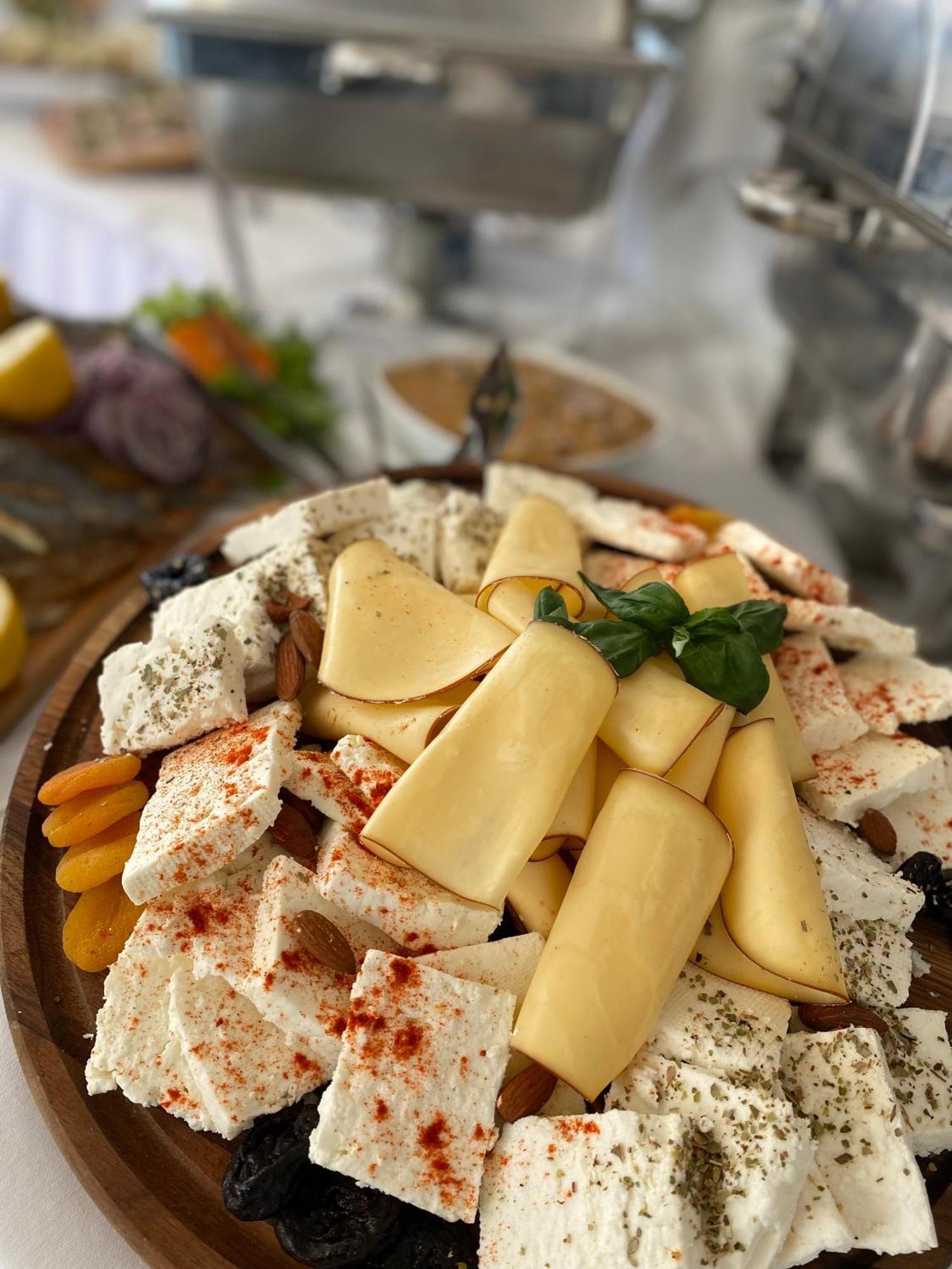Garni Hotel Oblacinsko Jezero Oblacina Ngoại thất bức ảnh